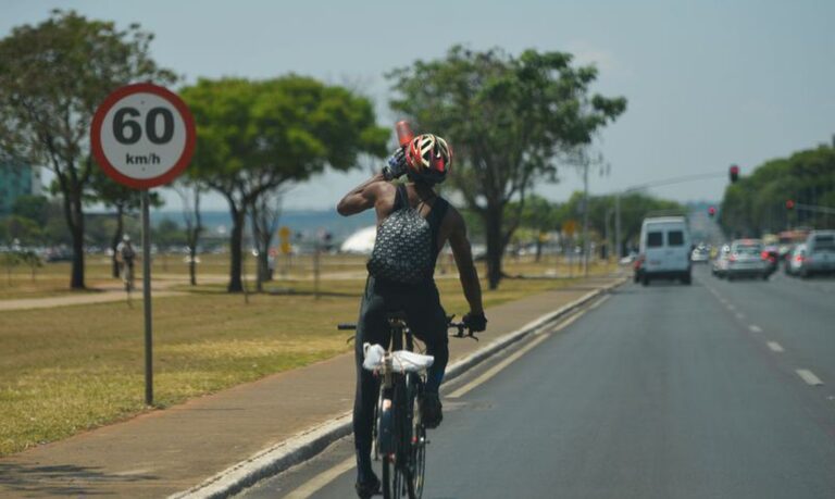 Imposto sobre bicicleta deve cair, diz Bolsonaro