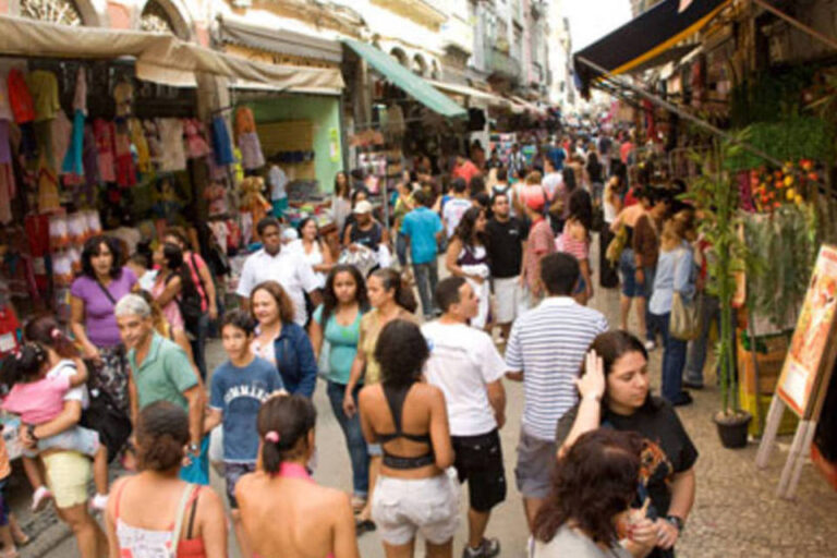 Rio investiga possíveis casos da variante britânica da covid-19