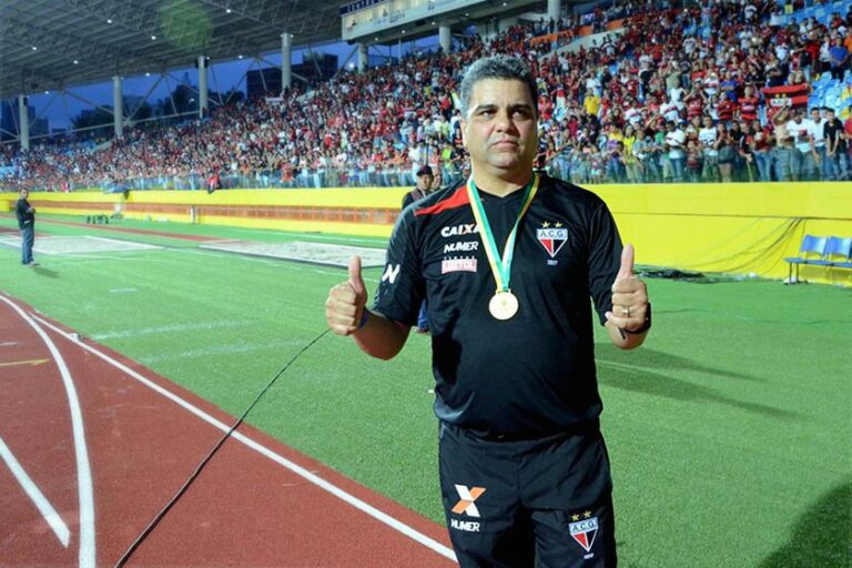 Marcelo Cabo é anunciado como novo técnico do Vasco