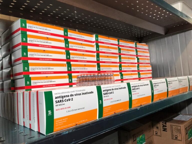 MS assina contrato com Butantan para compra de mais 54 milhões de doses da CoronaVac