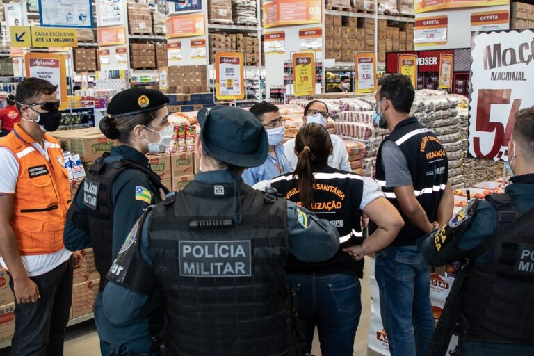 Força-tarefa fiscaliza comércio na zona de expansão de Aracaju