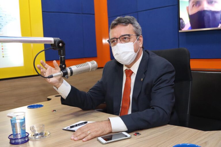 Luciano Pimentel defende prioridade para professores, policiais e bancários na vacinação contra Covid-19