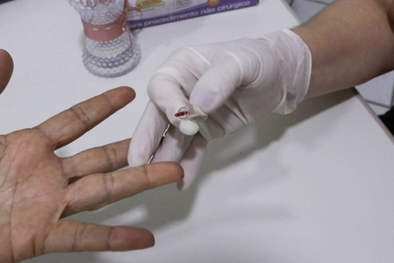 Governo amplia testagem da Covid-19 em 10 municípios