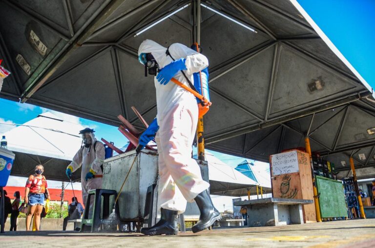 Terminal do Mercado e da Ivo do Prado serão higienizados hoje (27)