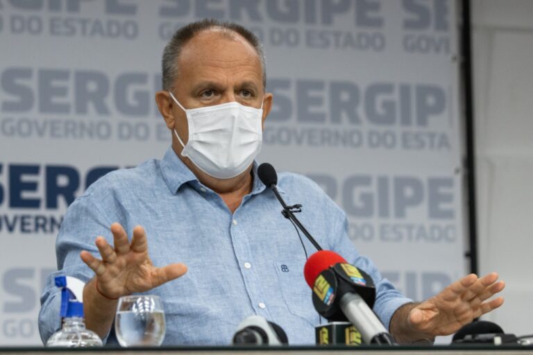 Mesmo com pico de internações, Governo decide afrouxar horário do toque de recolher