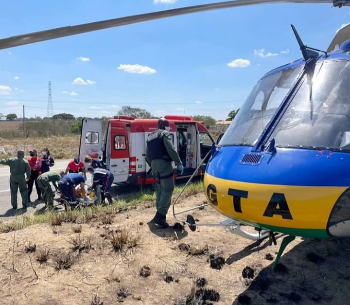 Acidente entre quatro carros deixa sete vítimas na BR-235, na altura de Itabaiana