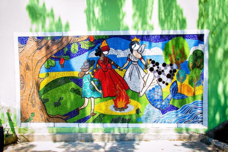 Bairro Jabotiana ganha obra de arte na praça principal