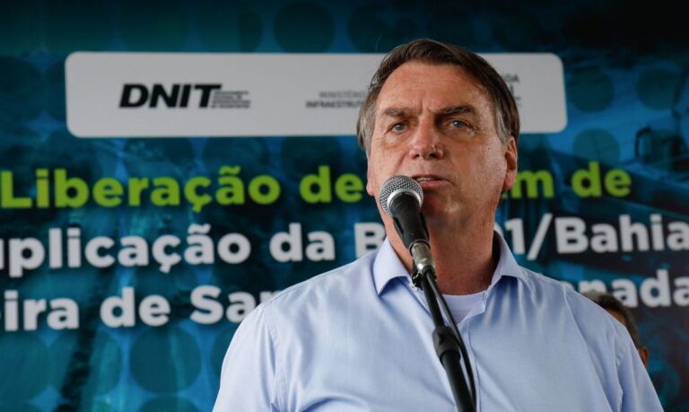 Bolsonaro diz que cortes no Orçamento serão recompostos