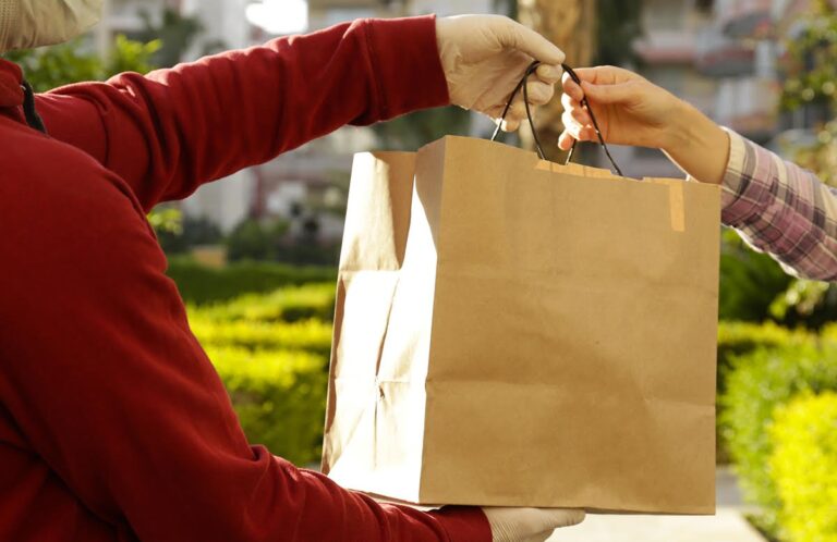 Shoppings aderem ao Dia Internacional do Frete Grátis