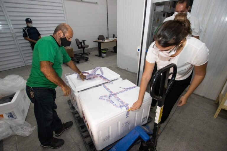 SES distribui novas doses de vacina para os municípios