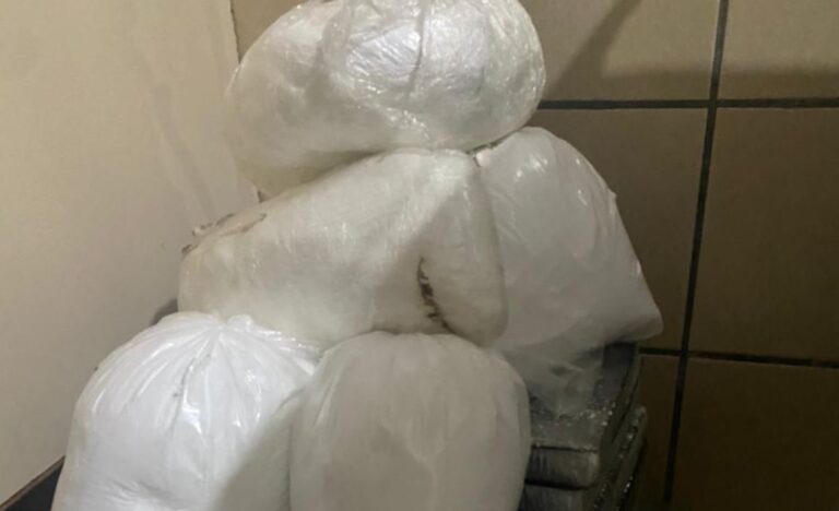 Ação da PC e PRF termina com um preso e 21,5 kg de cocaína apreendidos
