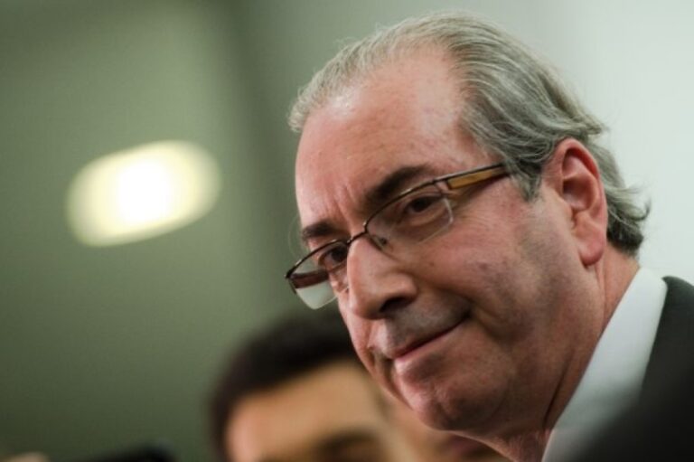 Ministro Flávio Dino manda bloquear R$ 6 milhões de Cunha