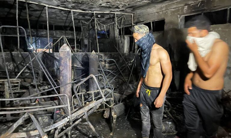 Incêndio em hospital do Iraque com pacientes de covid-19 deixa 82 mortos