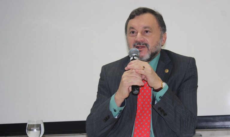 TST: Ministro Walmir Oliveira morre por complicações da covid-19