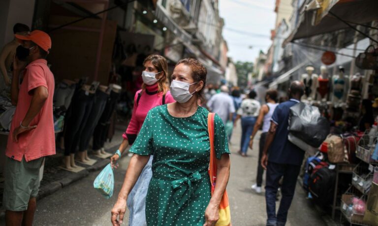 Média de mortes por covid-19 está em queda desde  junho, diz Fiocruz