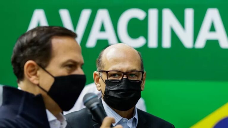 Com chegada de insumos, Butantan diz que retoma hoje produção da CoronaVac