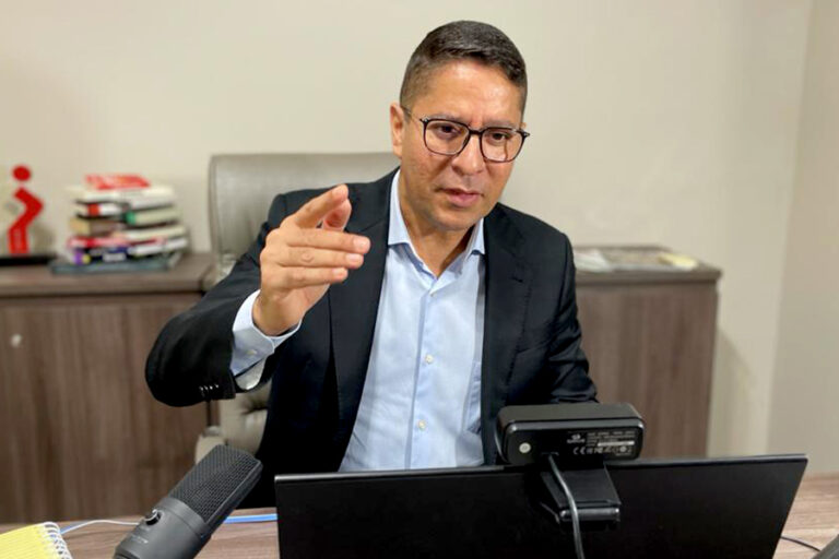 Vice-prefeito de Aracaju, Ricardo Marques anuncia saída da Secom