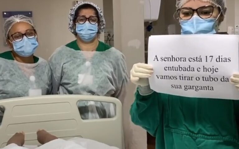 Vídeo com profissionais dando notícia de extubação a paciente em MG emociona