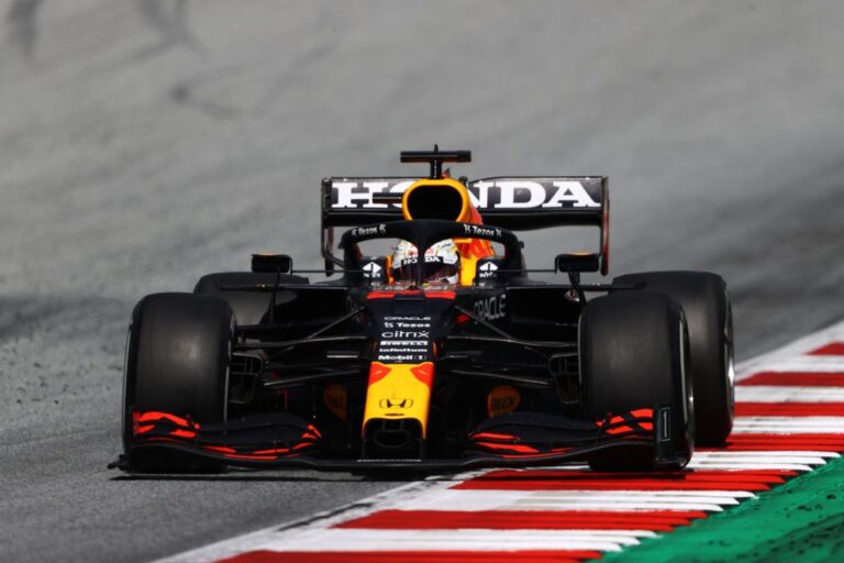GP da Estíria: Verstappen sobra e vence de ponta a ponta na casa da RBR