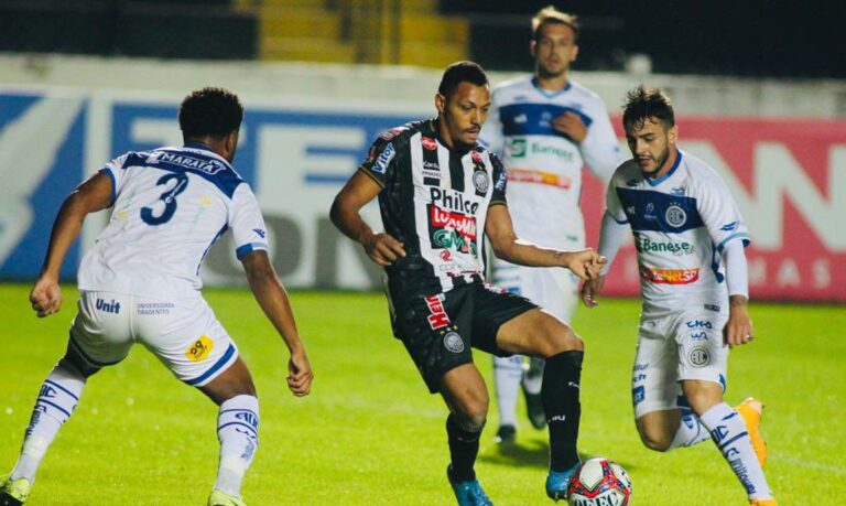 Em jogo equilibrado, Confiança e Operário empatam pela Série B