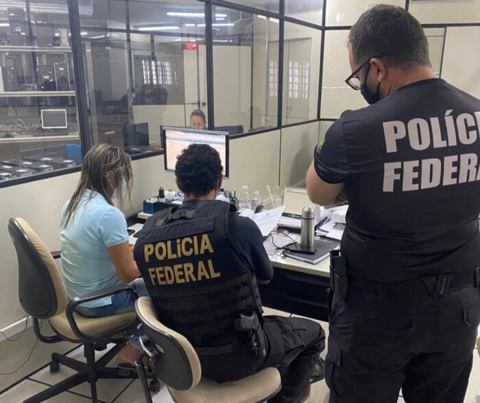 Operação da PF investiga irregularidades em contratos da SES