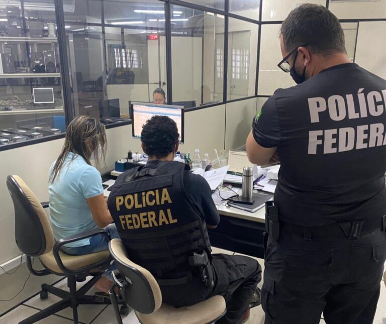 Operação da PF investiga irregularidades em contratos da SES