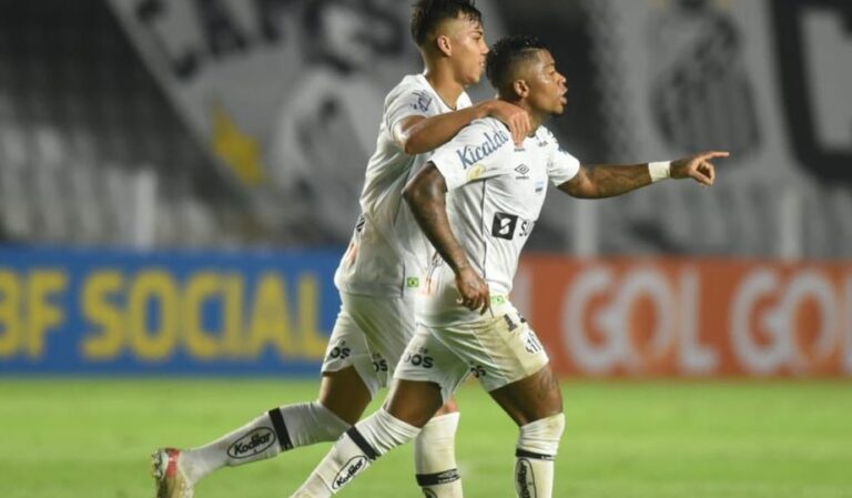 Santos faz três no Ceará e celebra a primeira vitória no Campeonato Brasileiro