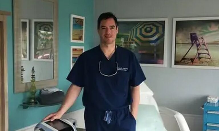 Médico que vendia ‘kit covid’ vai a julgamento e se declara culpado, nos EUA