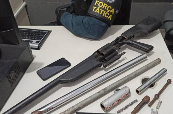 Polícia Militar desativa fábrica de armas artesanais no Santa Maria