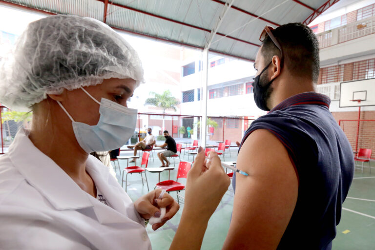 Saiba onde tomar a segunda dose da vacina contra covid-19