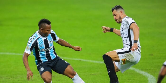 Corinthians ganha do Grêmio fora de casa e continua em ascensão no Brasileirão