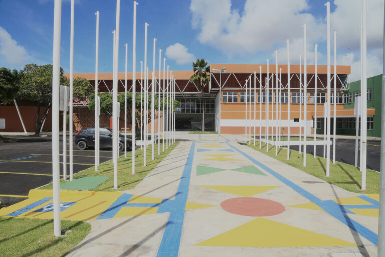 Após seis anos em obras, Governo entrega reforma do Centro de Convenções