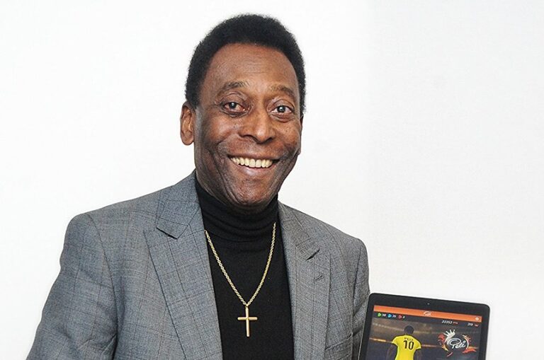 Pelé fará leilão beneficente com itens de Neymar, Cristiano Ronaldo e Beckenbauer