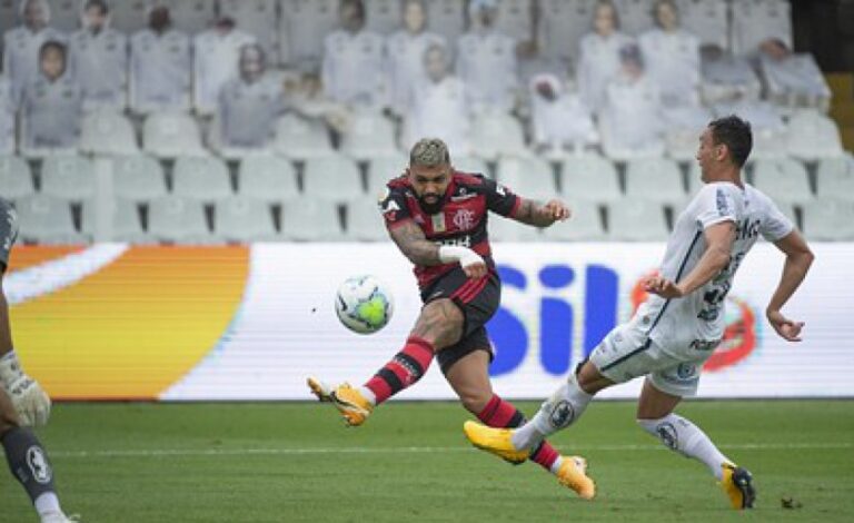 Santos e Flamengo se enfrentam hoje na Vila Belmiro; confira a tabela de jogos