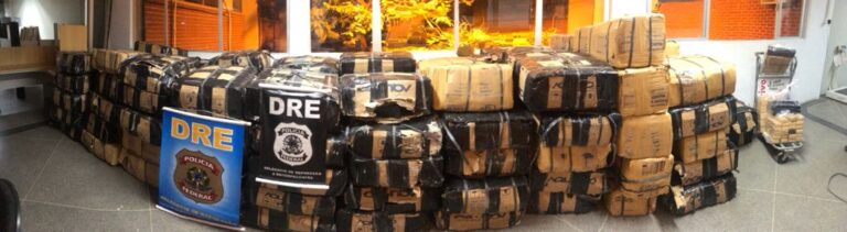 PF prende motorista e apreende 5,6 toneladas de maconha na BR-101