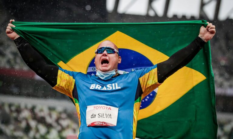Alessandro da Silva é bicampeão paralímpico no lançamento de disco