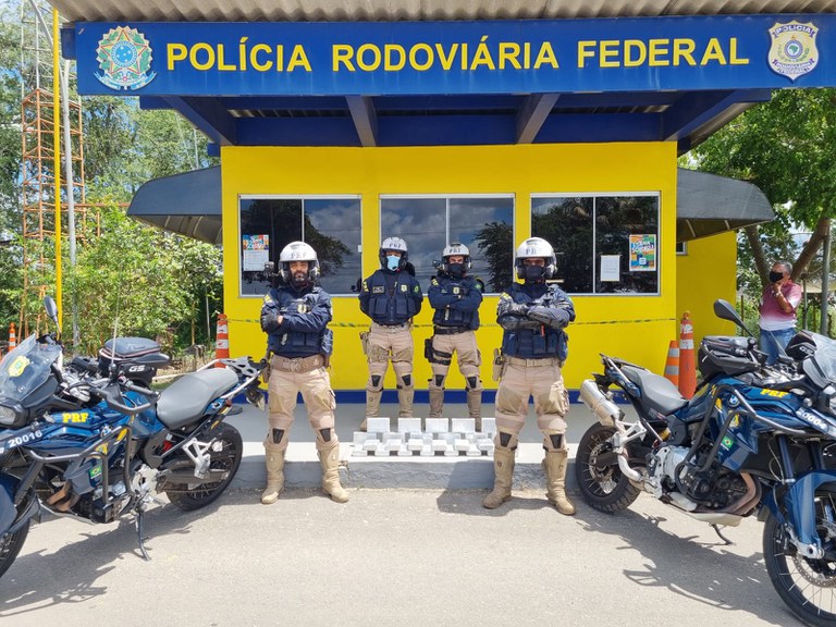 Polícia Rodoviária Federal apreende 25,6Kg de pasta base de cocaína