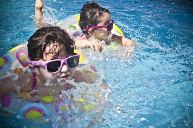 Estudo revela que 59% dos afogamentos de crianças ocorrem em piscinas
