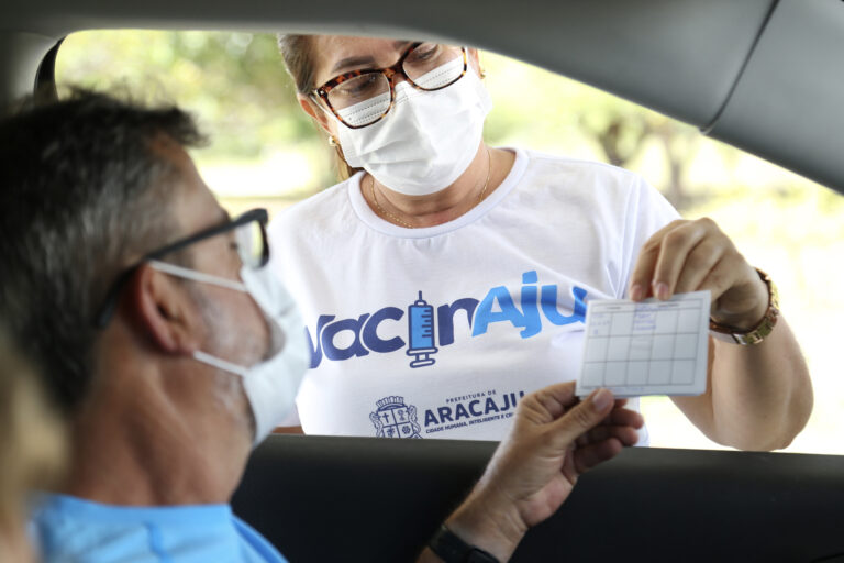 Aracaju anuncia nova antecipação de segunda dose de Pfizer
