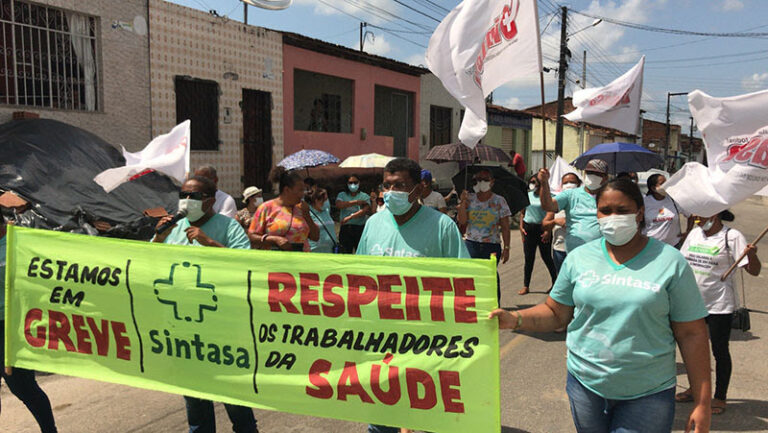 “Apitaço” nas ruas de Maruim marca sexto dia de greve dos trabalhadores da saúde