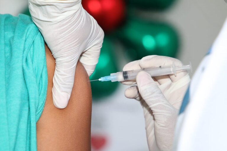 Campanha para atualização da caderneta de vacinação termina amanhã