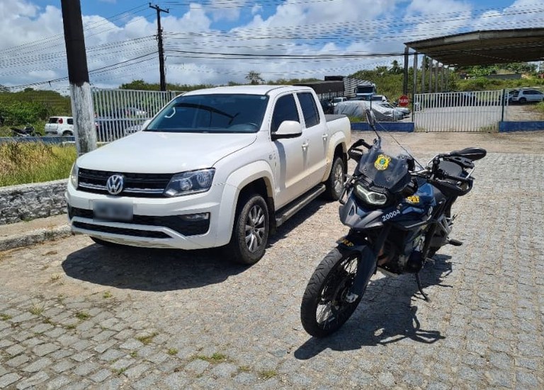 Polícia Rodoviária Federal flagra na BR-235 veículo adulterado