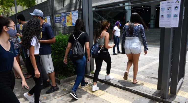 Mais de 10 mil inscritos faltaram ao primeiro dia do Enem 2021 em Sergipe