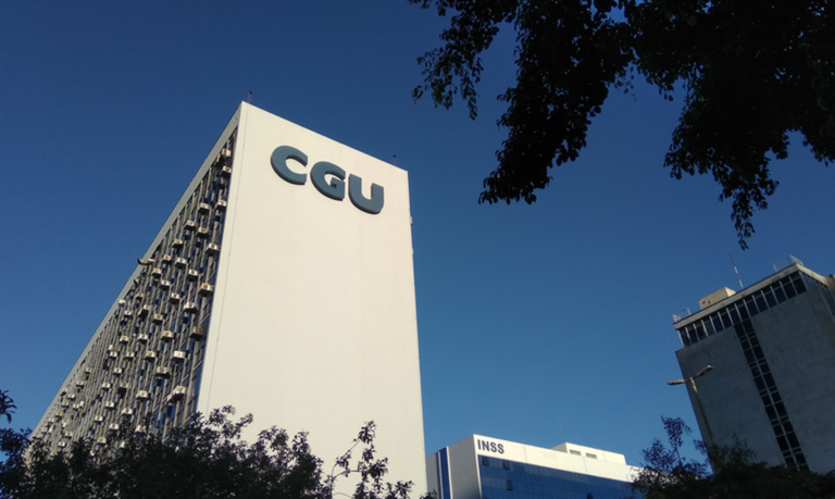 Saúde comprou sem necessidade R$ 32 mi em preservativos femininos no auge da pandemia de Covid, diz CGU