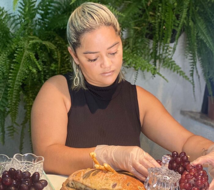 Empreendedorismo natalino em Aracaju: confeiteira comemora aumento nas vendas