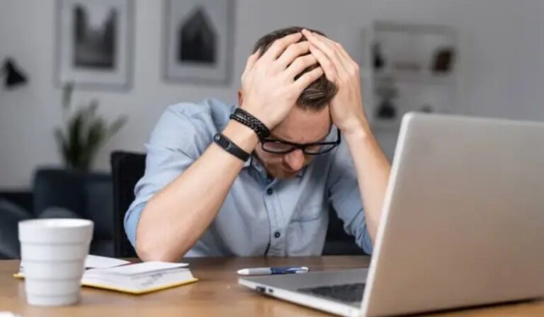 Síndrome Burnout é doença ocupacional; o que as empresas podem fazer?