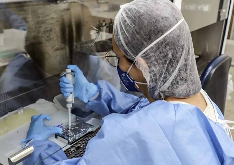Lacen reforça importância das testagens para covid-19 e H3N2