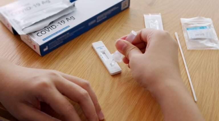 ANS obriga planos de saúde a cobrir teste rápido de covid