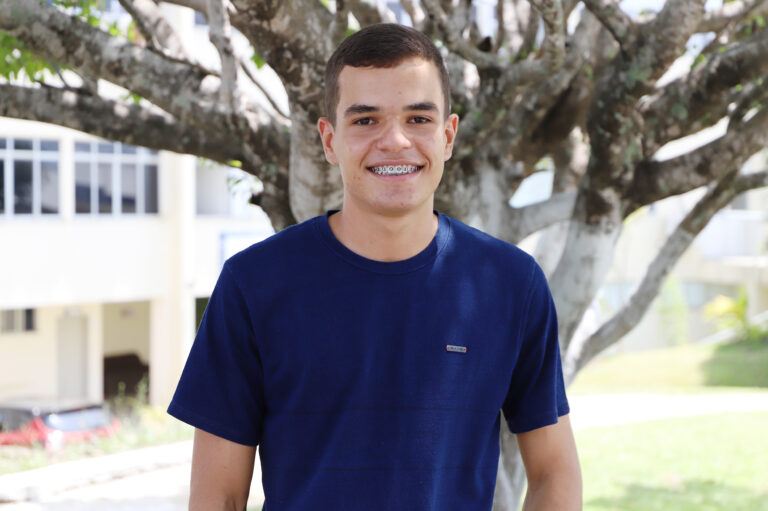 Estudante sergipano da rede estadual conquista maior nota do país em Matemática no Enem 2021