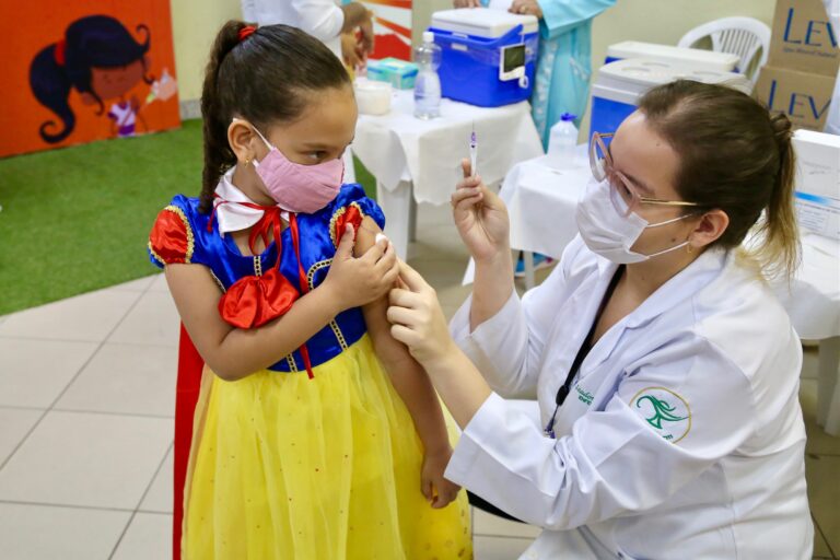 Aracaju realiza Dia D da vacinação infantil contra covid